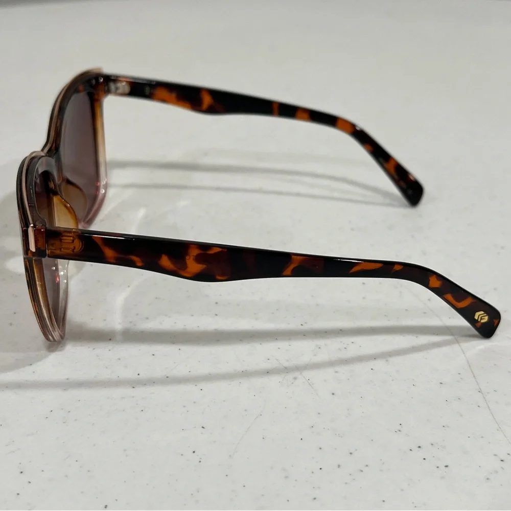 Free Country FS106 SunglassesTortoise brown Case Microfiber Bag Polarized